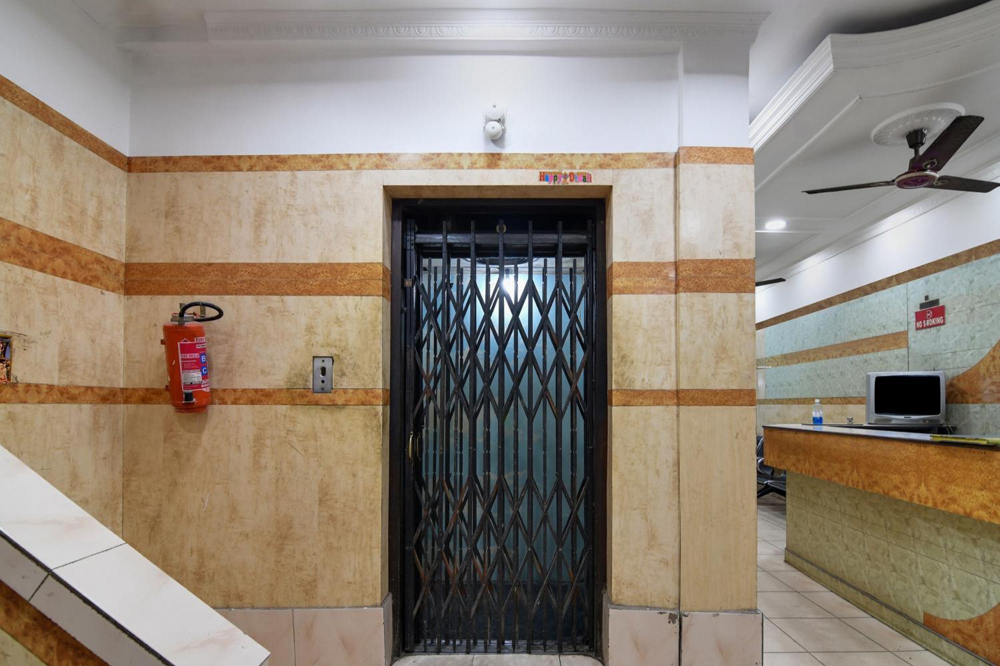 Hotel O Dinar Колката Екстер'єр фото